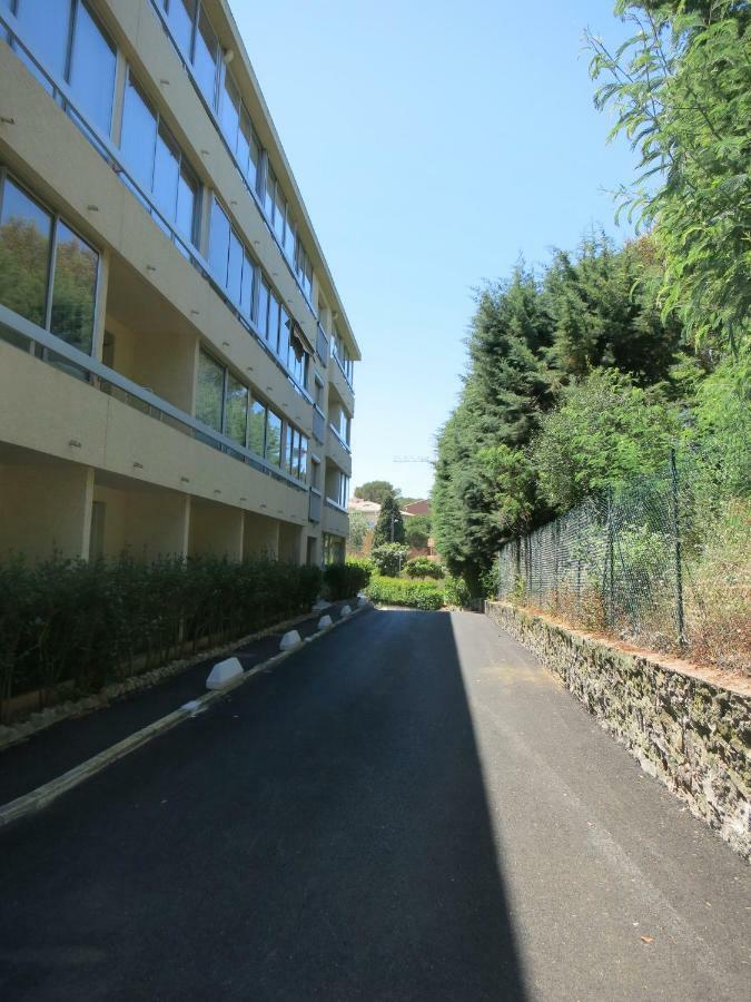 Joli Studio A Front De Mer Saint-Raphaël Exterior foto